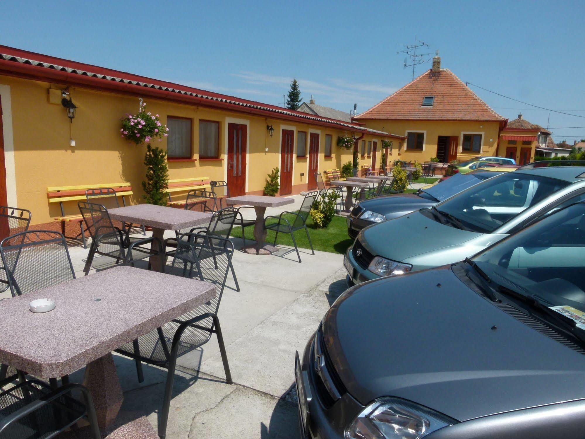Apartamento Privat U Jozefa Foeldesa Veľký Meder Exterior foto